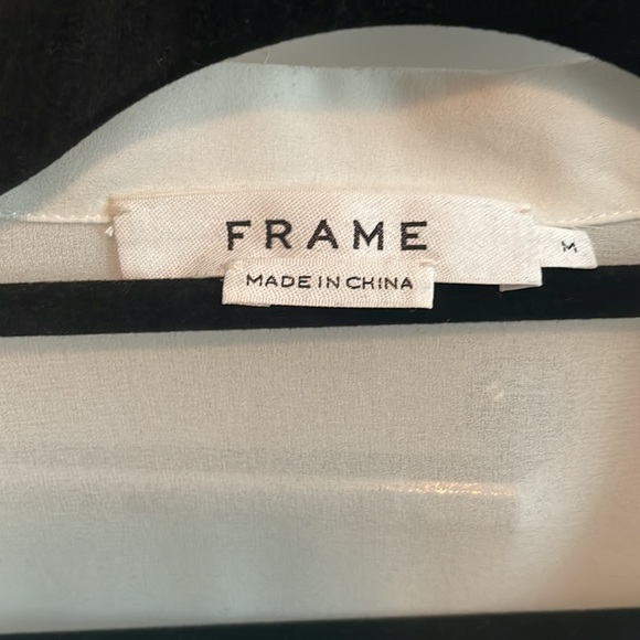 Beautiful Frame blouse - Picture 3 of 4